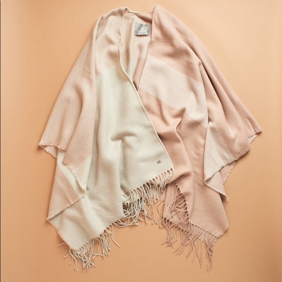 SOIA & KYO Pink Woven Scarf/Shawl with Fringe - Picture 5 of 6